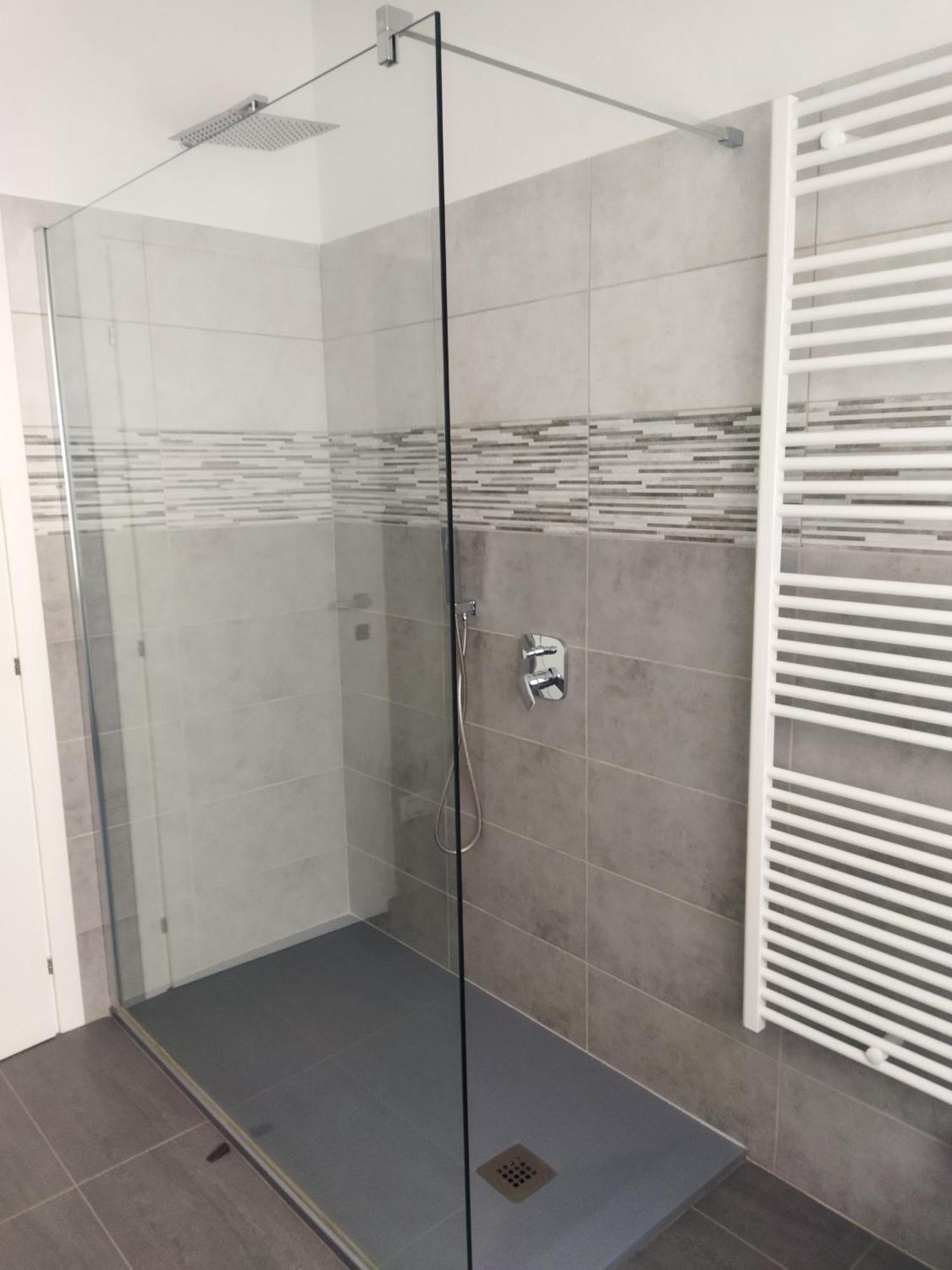 Rose Garden House Wi-Fi Apartment Riva del Garda Ngoại thất bức ảnh