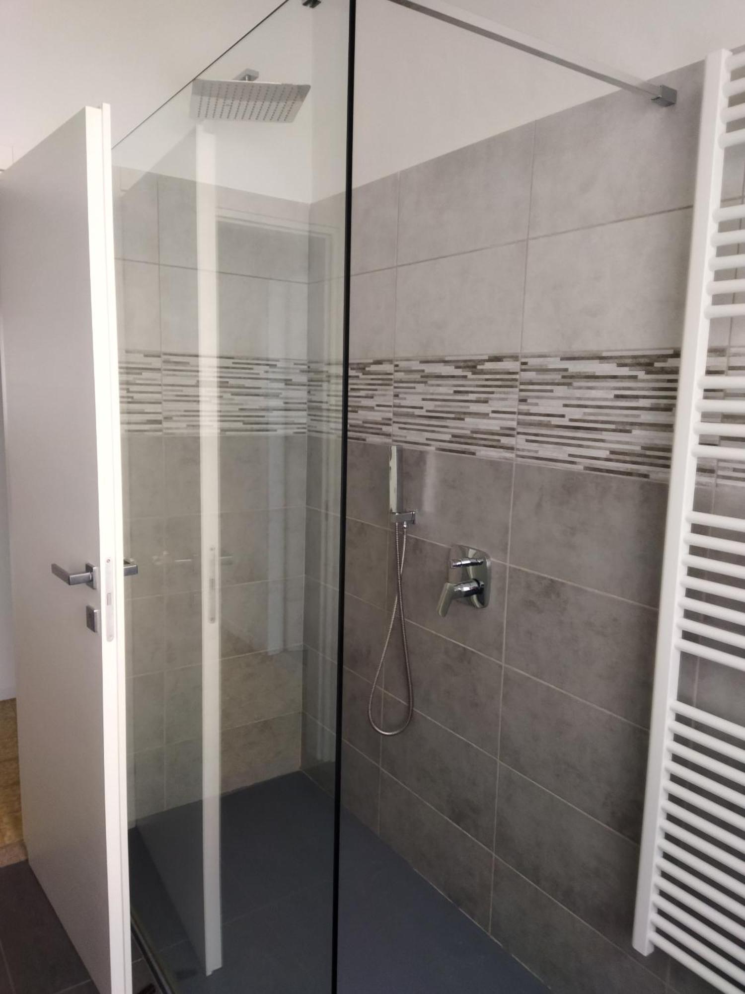 Rose Garden House Wi-Fi Apartment Riva del Garda Ngoại thất bức ảnh