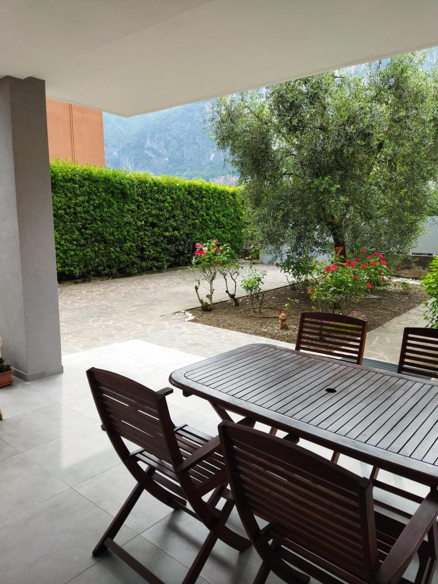 Rose Garden House Wi-Fi Apartment Riva del Garda Ngoại thất bức ảnh